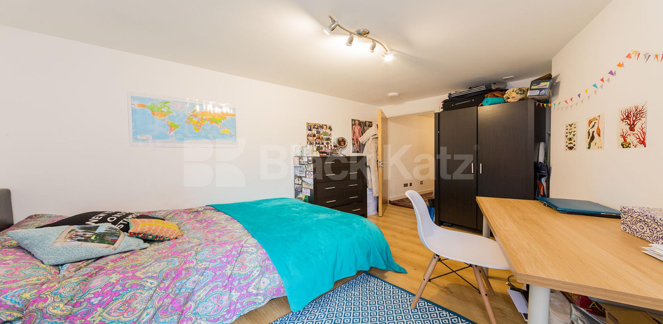 			3 Bedroom, 1 bath, 1 reception Apartment			 Criterion Mews, ARCHWAY N19